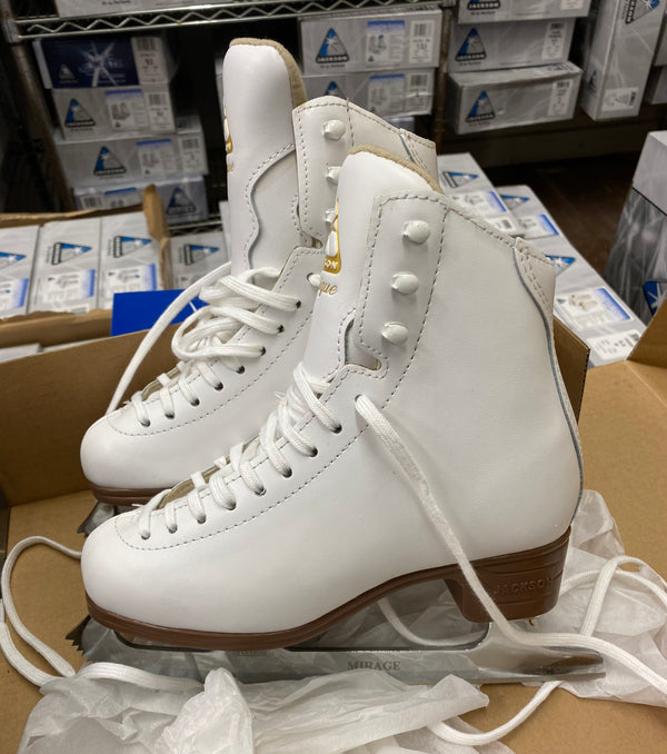 Jackson Ready to Ship Classique Figure Skates